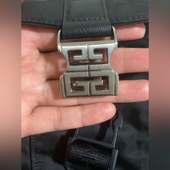 It’s Sold on another platform - Picture 4 of 5